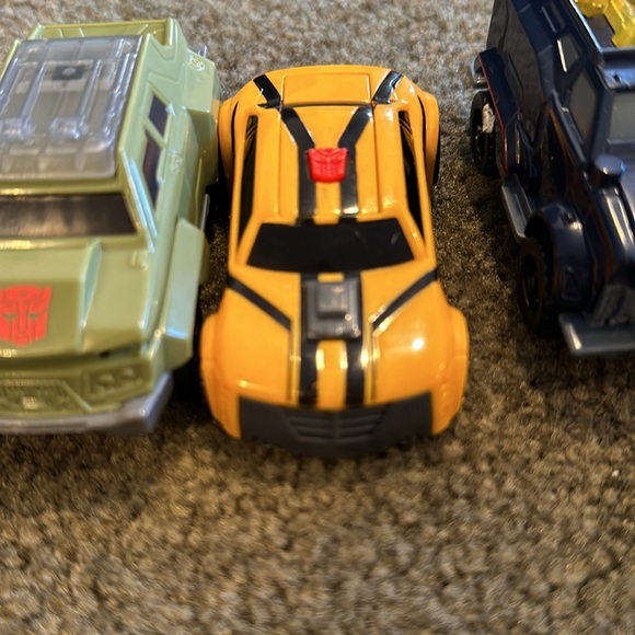 Cars/Trucks Lot Transformer - Picture 6 of 15